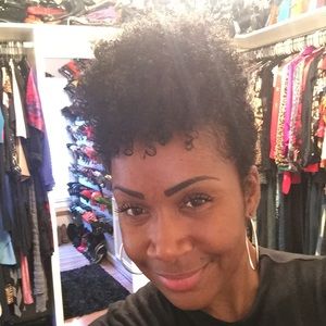 Meet your Posher, Mena